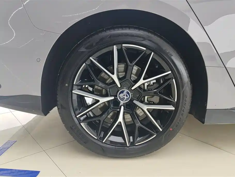 BYD Han 2025 DM-i Smart Drive 125KM