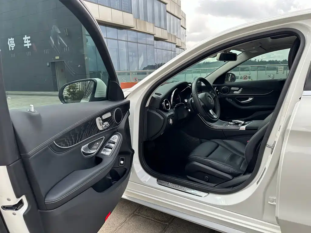Mercedes-Benz C-Class — миниатюра 19