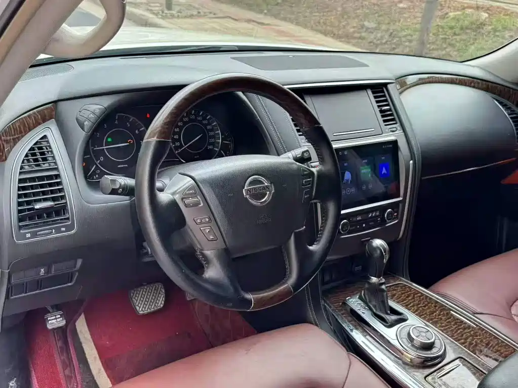 Nissan Patrol — миниатюра 3