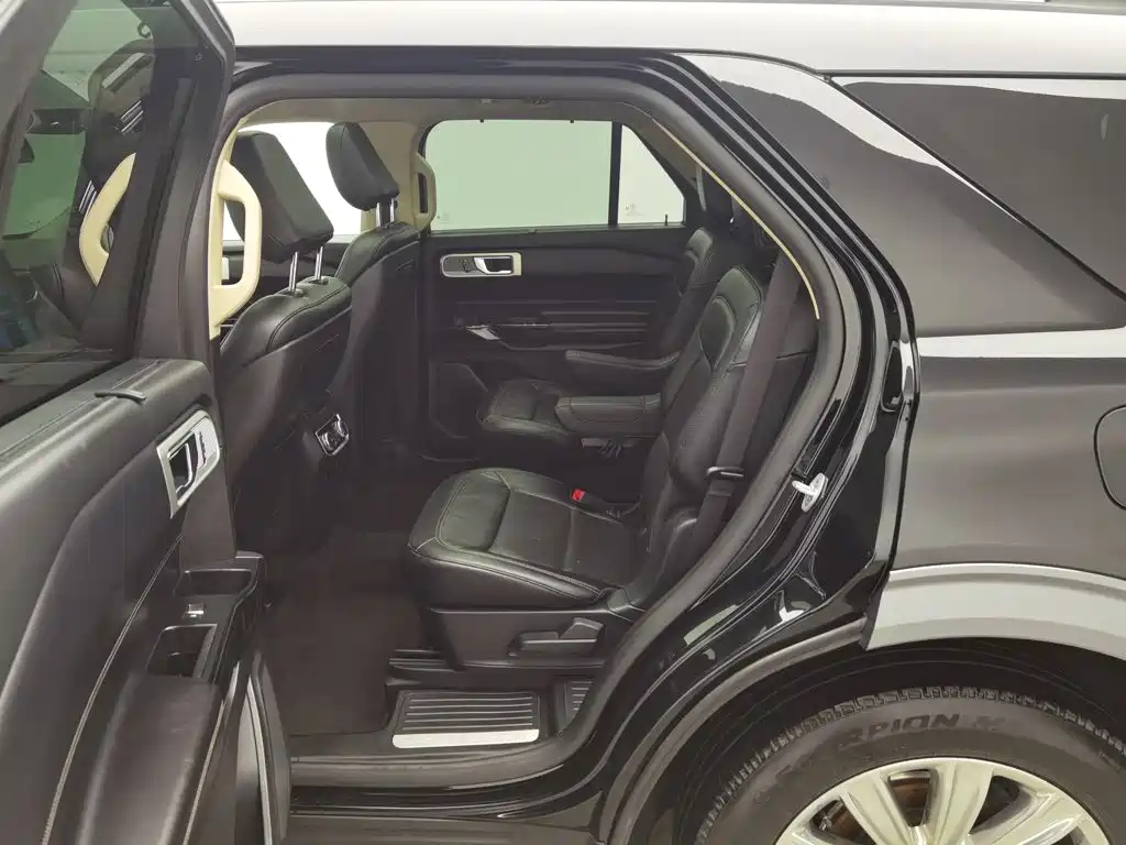 Ford Explorer — миниатюра 15