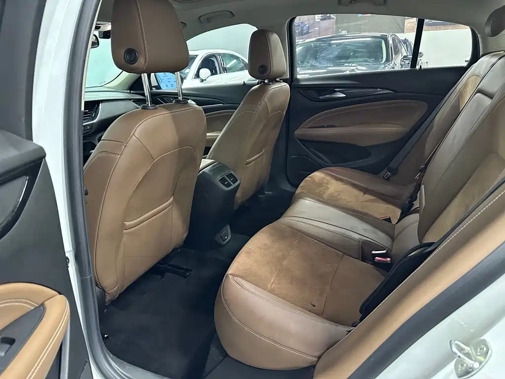 BUICK REGAL