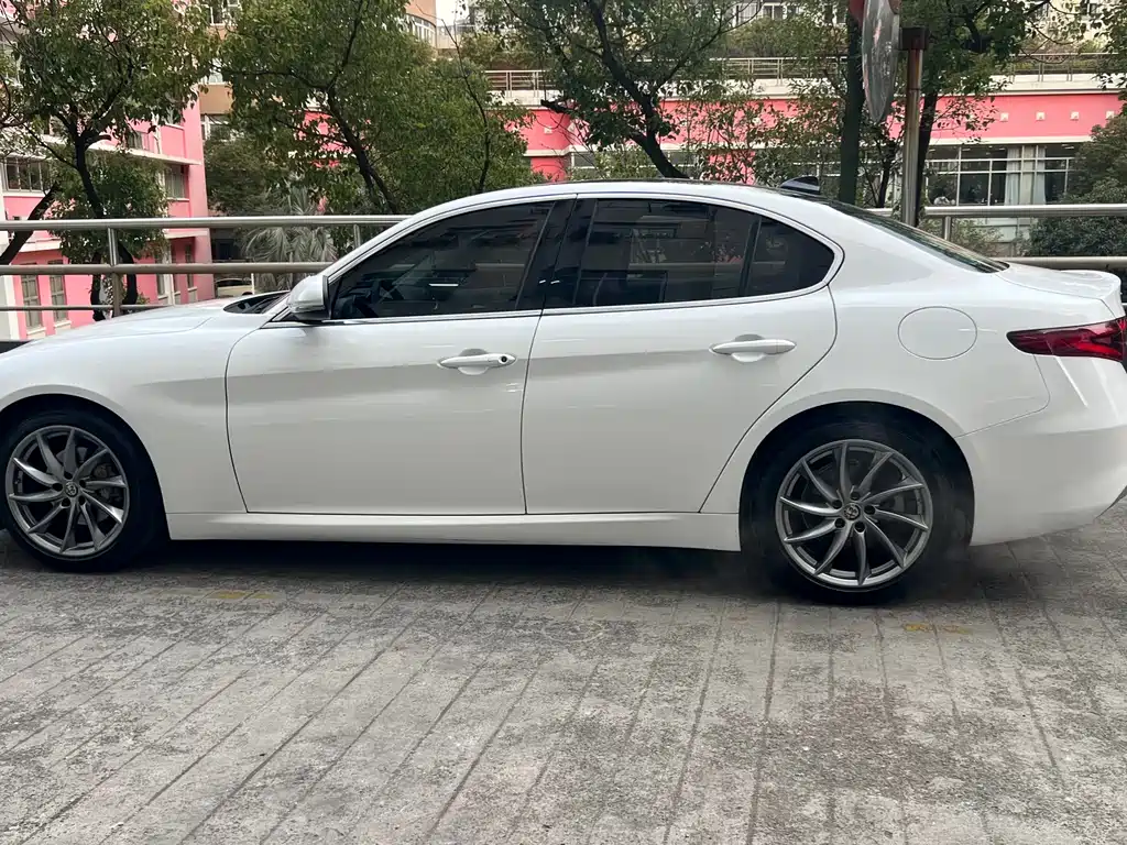 ALFA ROMEO GIULIA