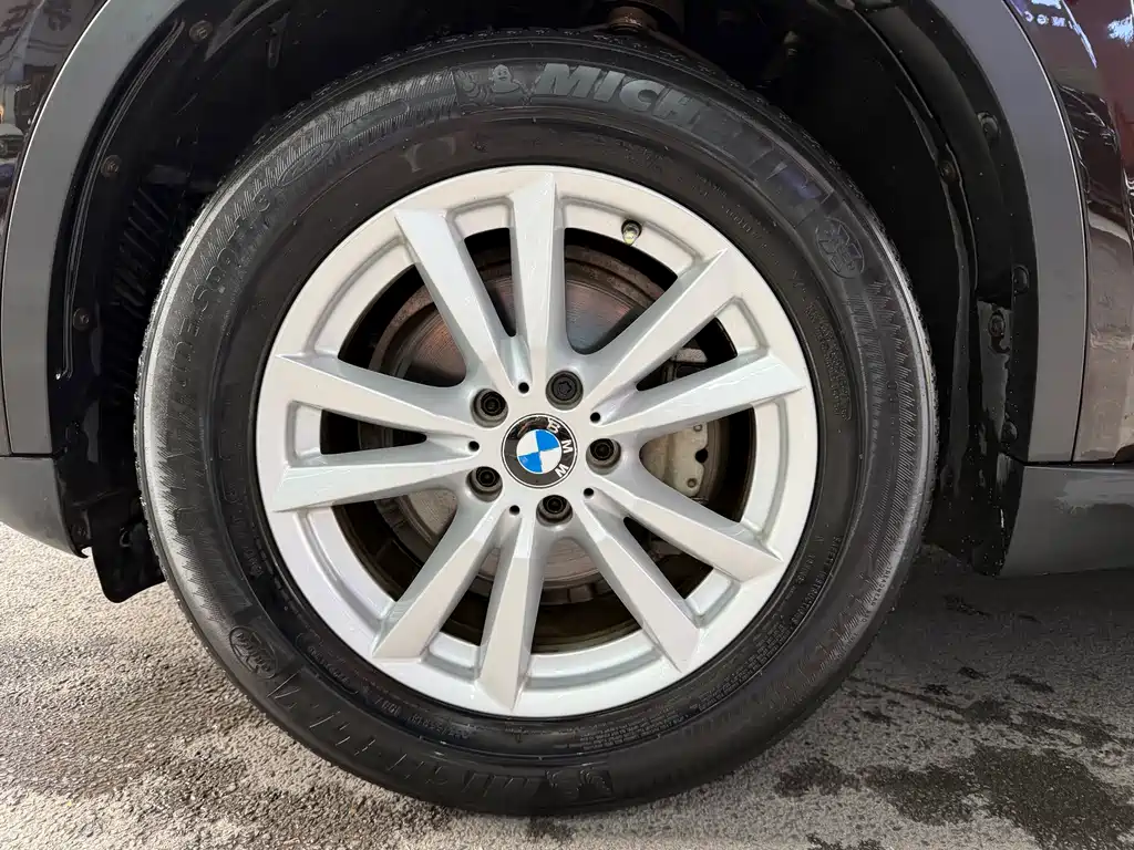 BMW X5 (Import) — миниатюра 5