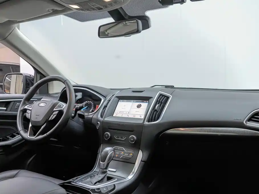 Ford Edge — миниатюра 8