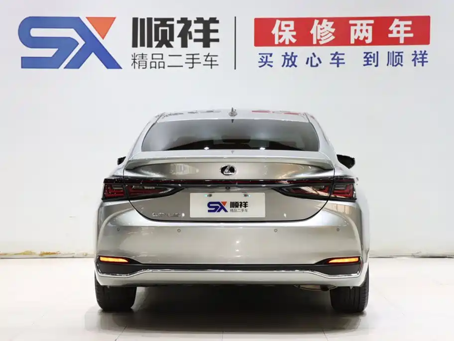 Lexus ES — миниатюра 6