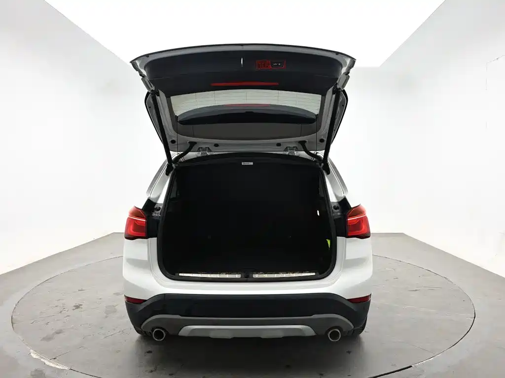 BMW X1 — миниатюра 8