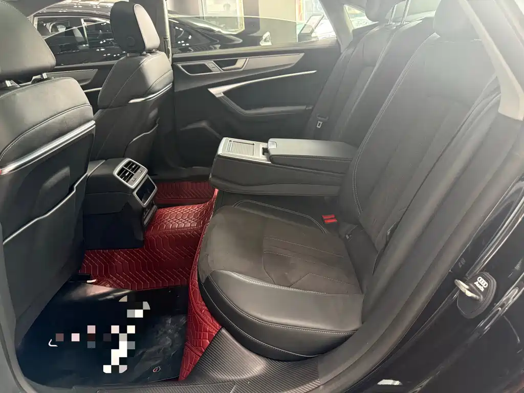Audi A7L 2025 45 TFSI Luxury