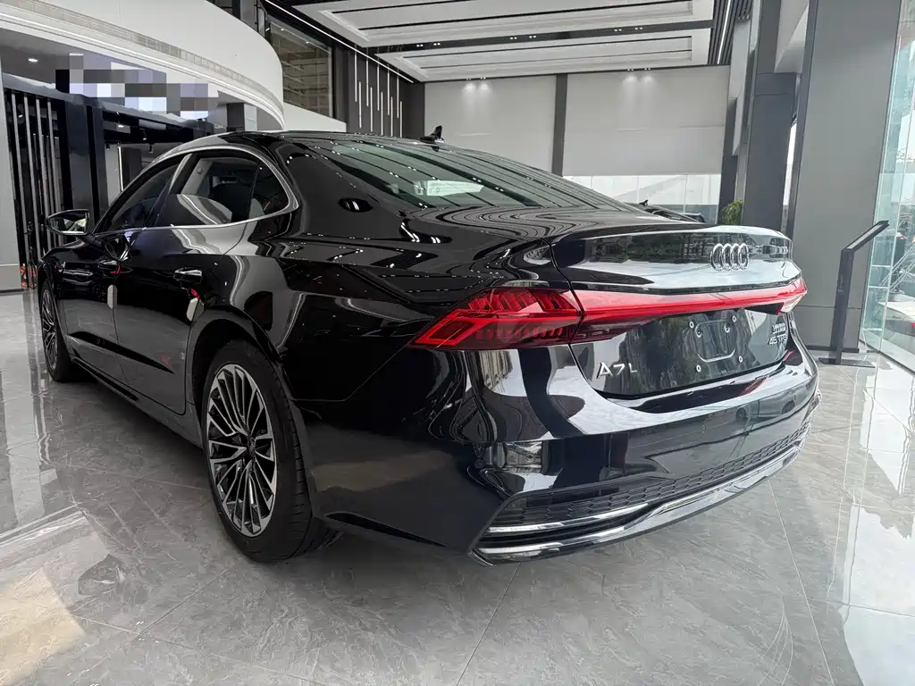 Audi A7L 2025 45 TFSI Luxury