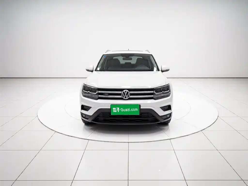 Volkswagen Tharu — миниатюра 2