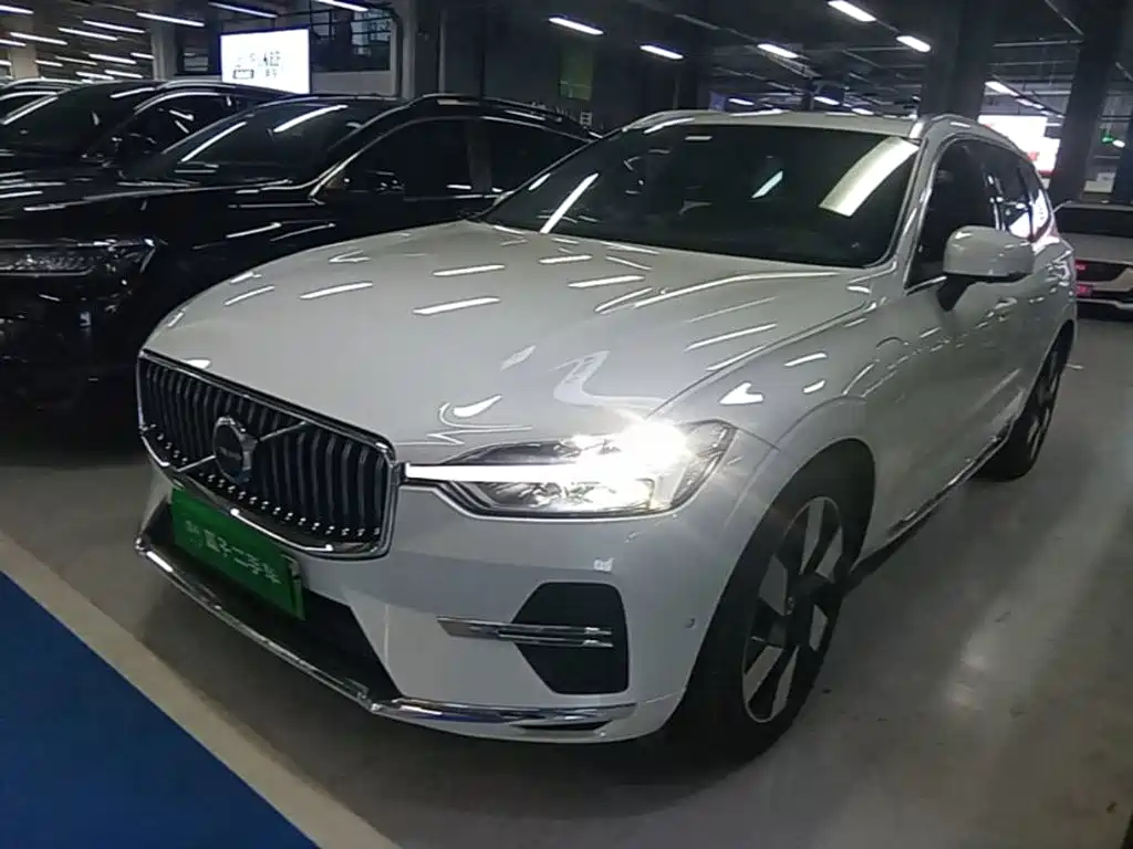 Volvo XC60 PHEV — миниатюра 2