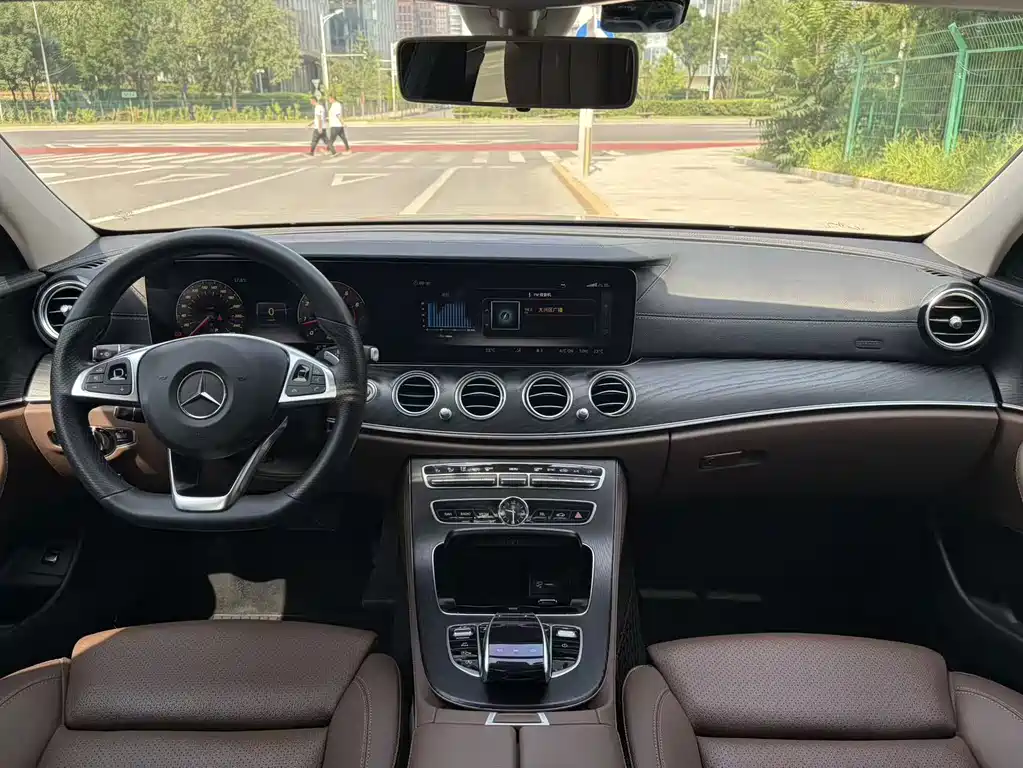 Mercedes-Benz E-Class E 2018 E 200 L Sport