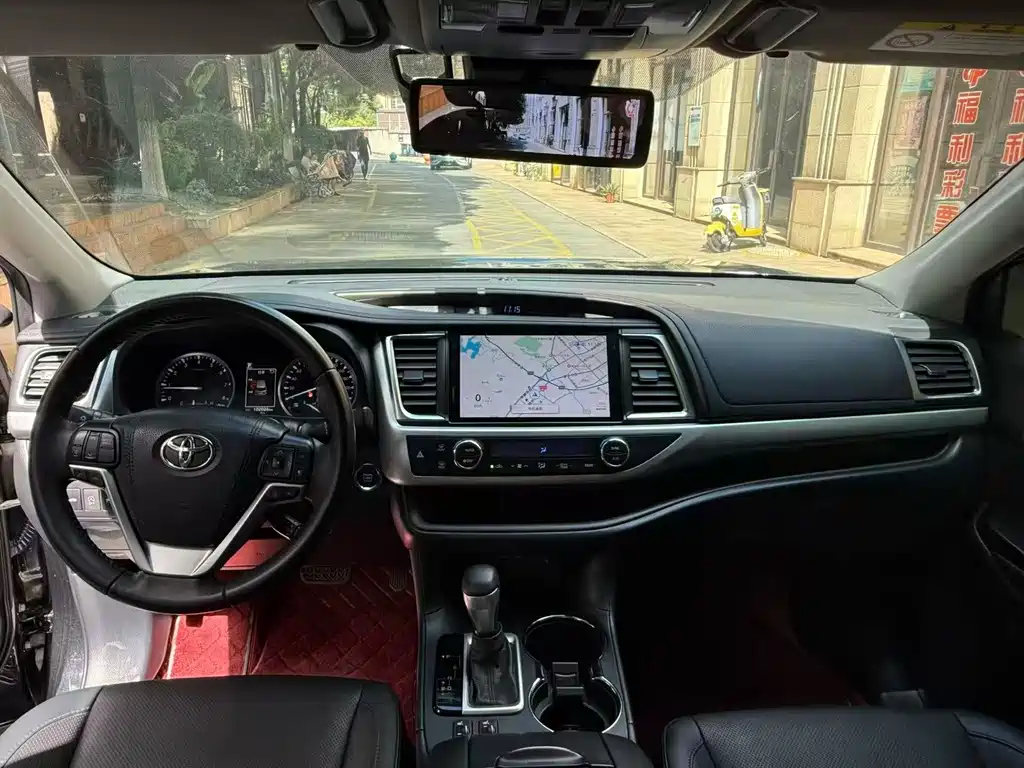 Toyota Highlander — миниатюра 6