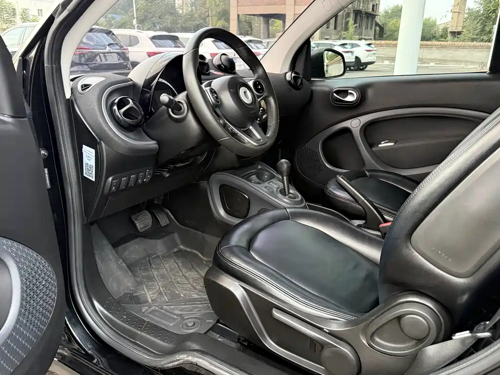 smart Smart Fortwo — миниатюра 9