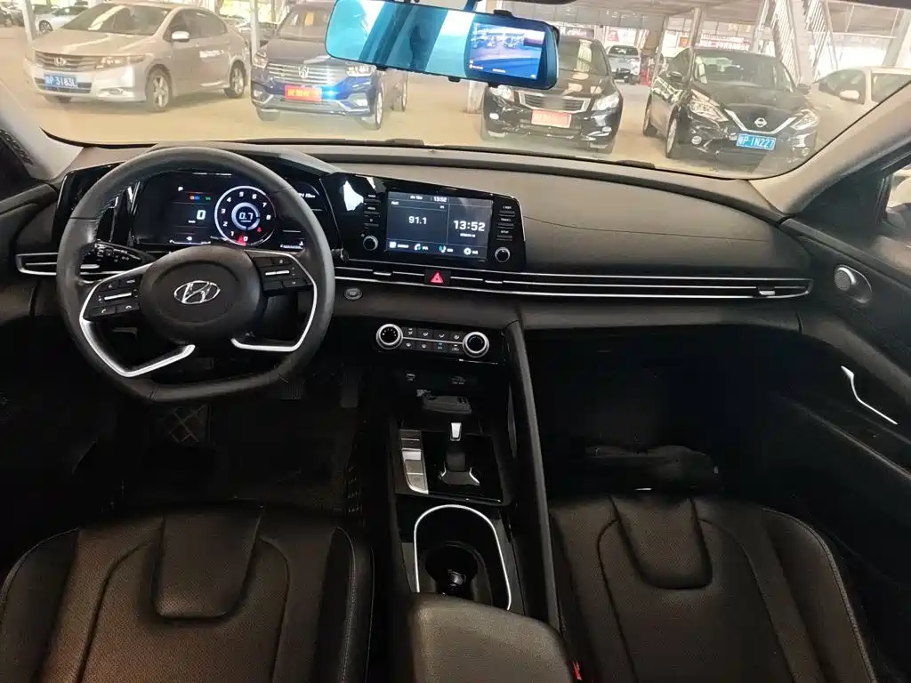 Hyundai Elantra 2021 1.5L CVT GLX Elite
