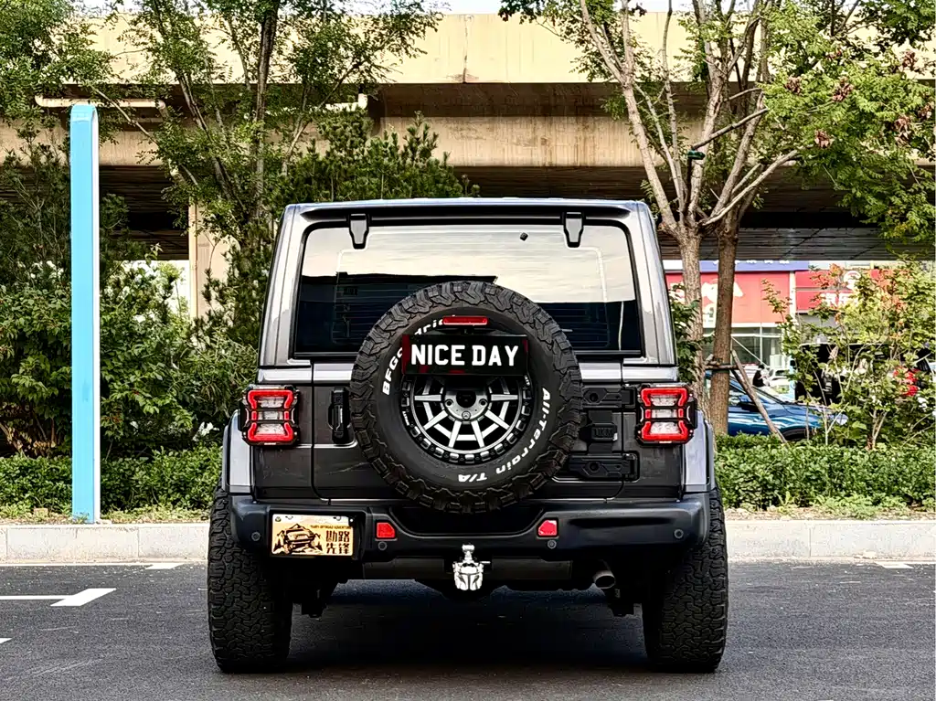 Jeep Wrangler — миниатюра 5