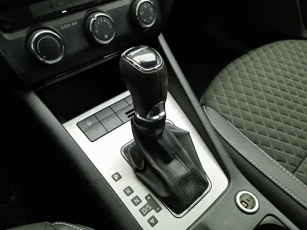 Skoda Octavia — миниатюра 13