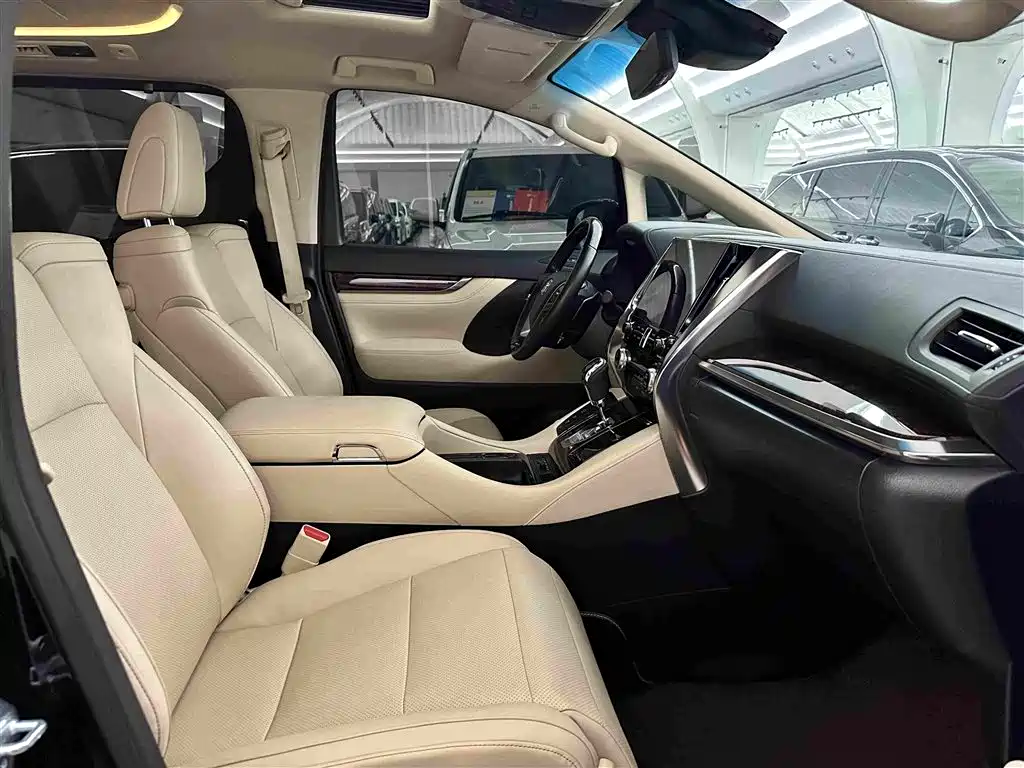 Toyota Alphard — фотографии объявления, Фото 26