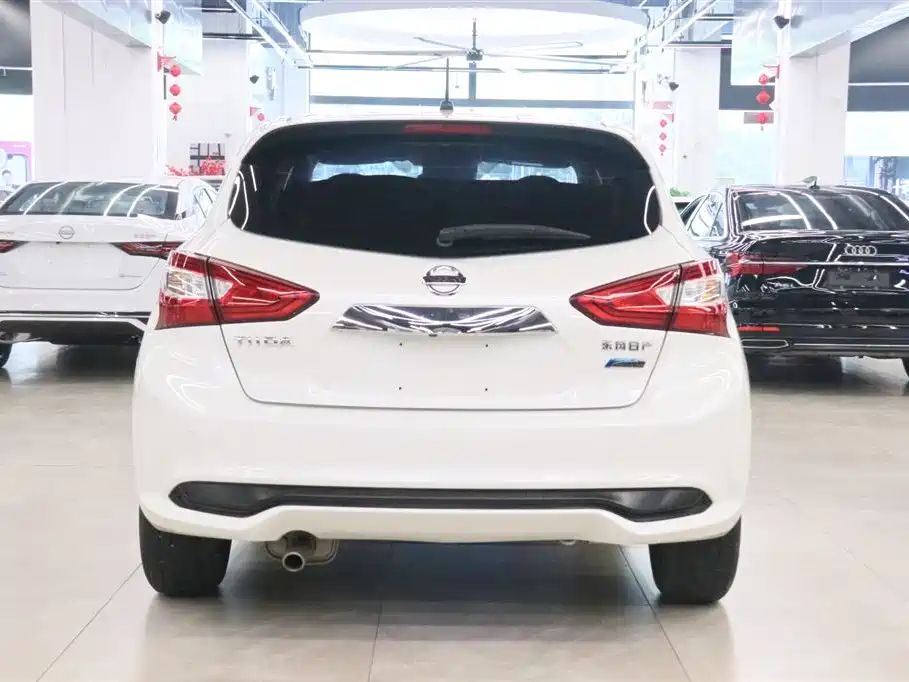 Nissan Tiida 2020 1.6L CVT