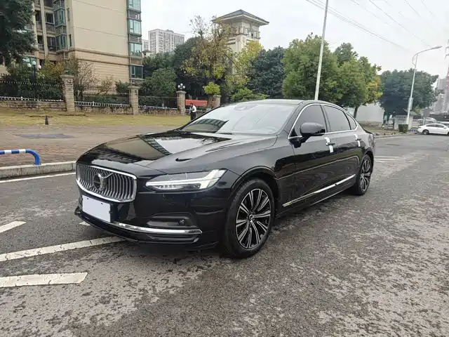 VOLVO S90 2021