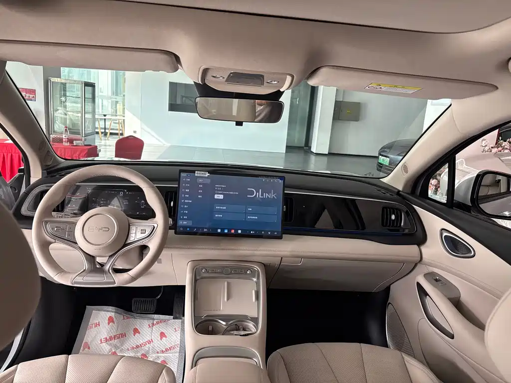 BYD Sealion 05 EV — миниатюра 8
