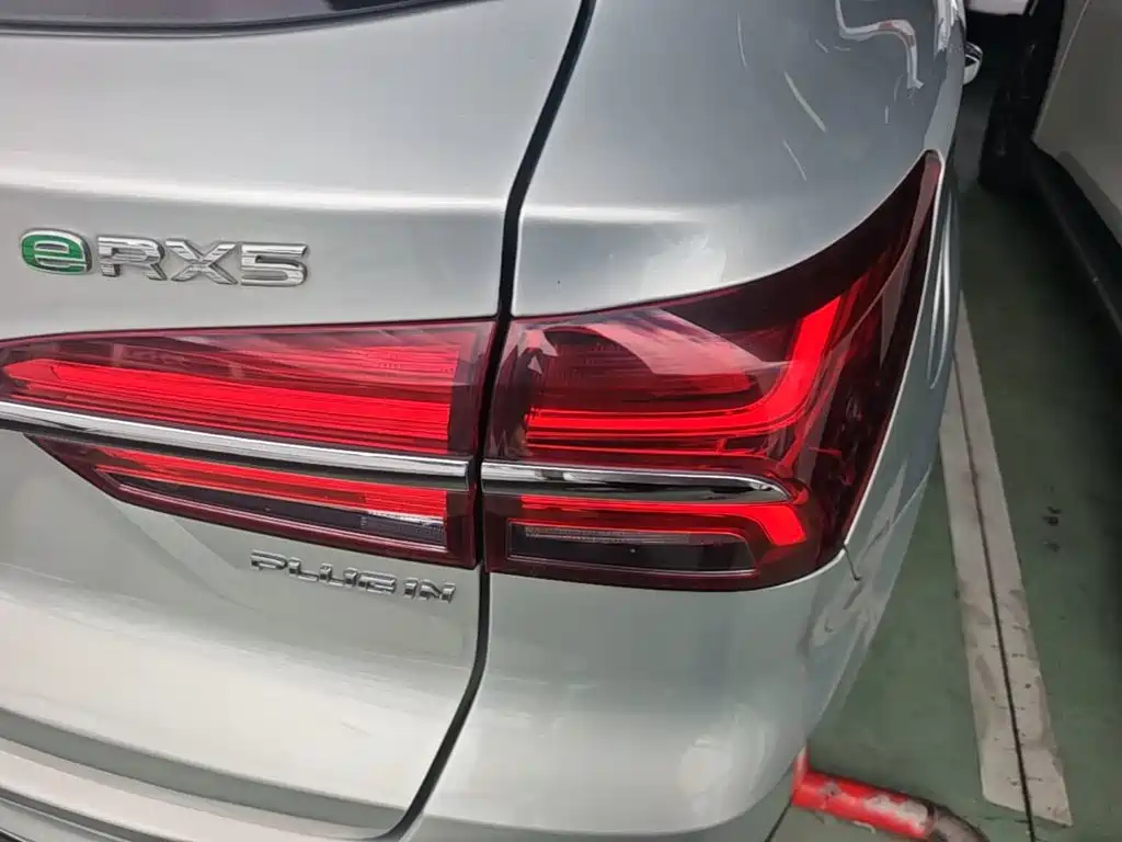 Roewe RX5 New Energy — миниатюра 8