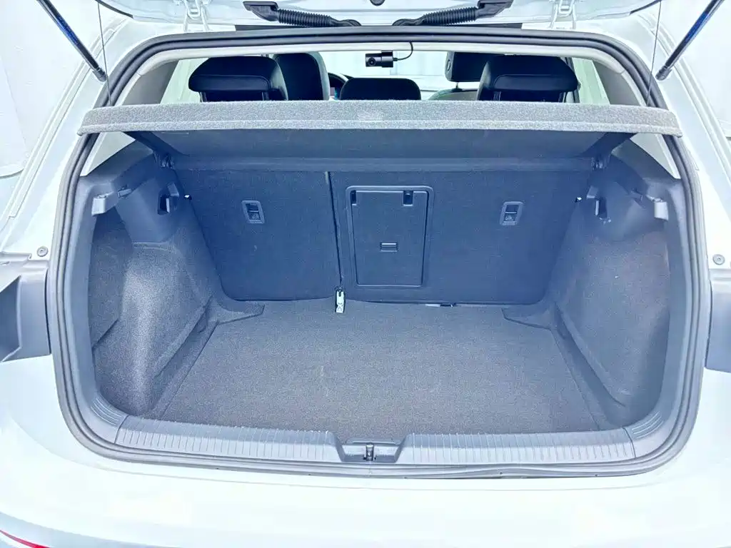 Volkswagen Golf — миниатюра 12