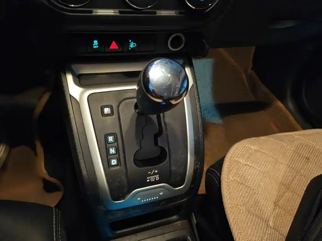 Jeep Compass (Import) — миниатюра 7