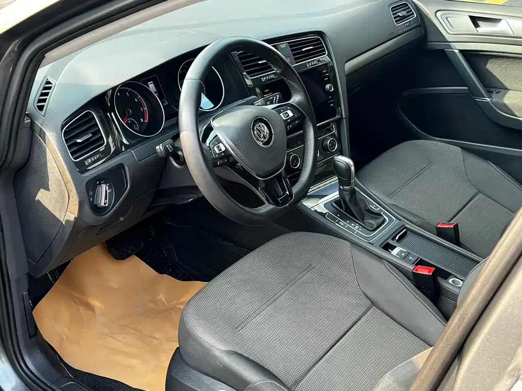 Volkswagen Golf (Import) — миниатюра 3