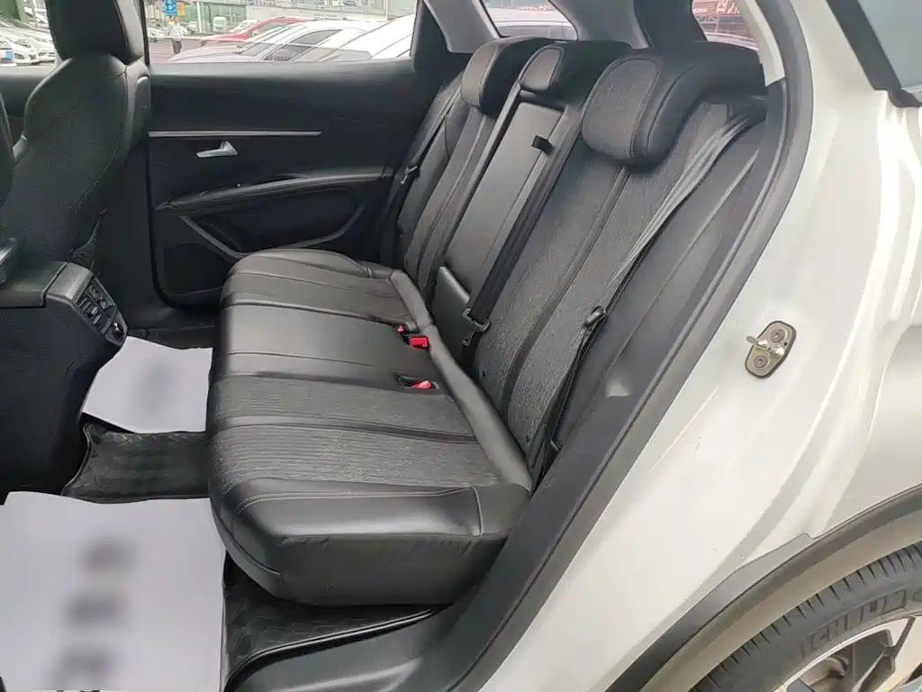 Peugeot 4008 — миниатюра 17