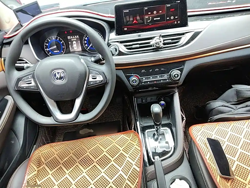 Changan Eado DT — миниатюра 10