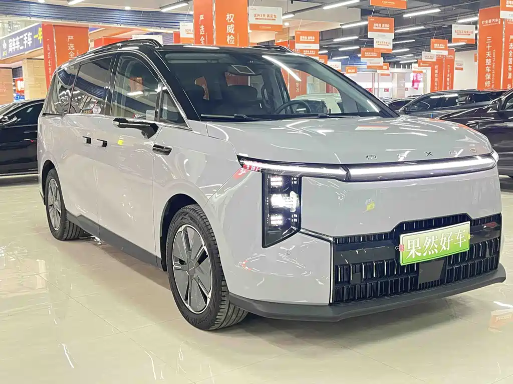 SAIC MAXUS EVERYONE 7