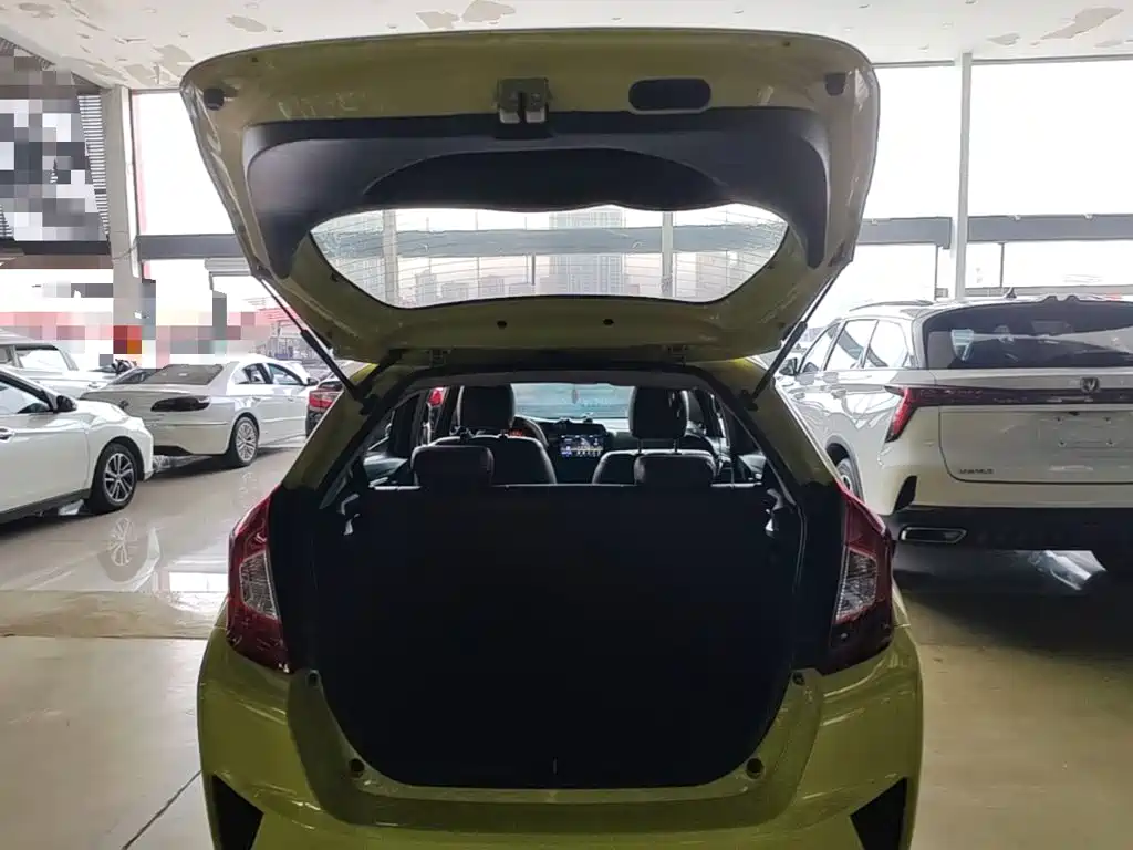 Honda Fit — миниатюра 19