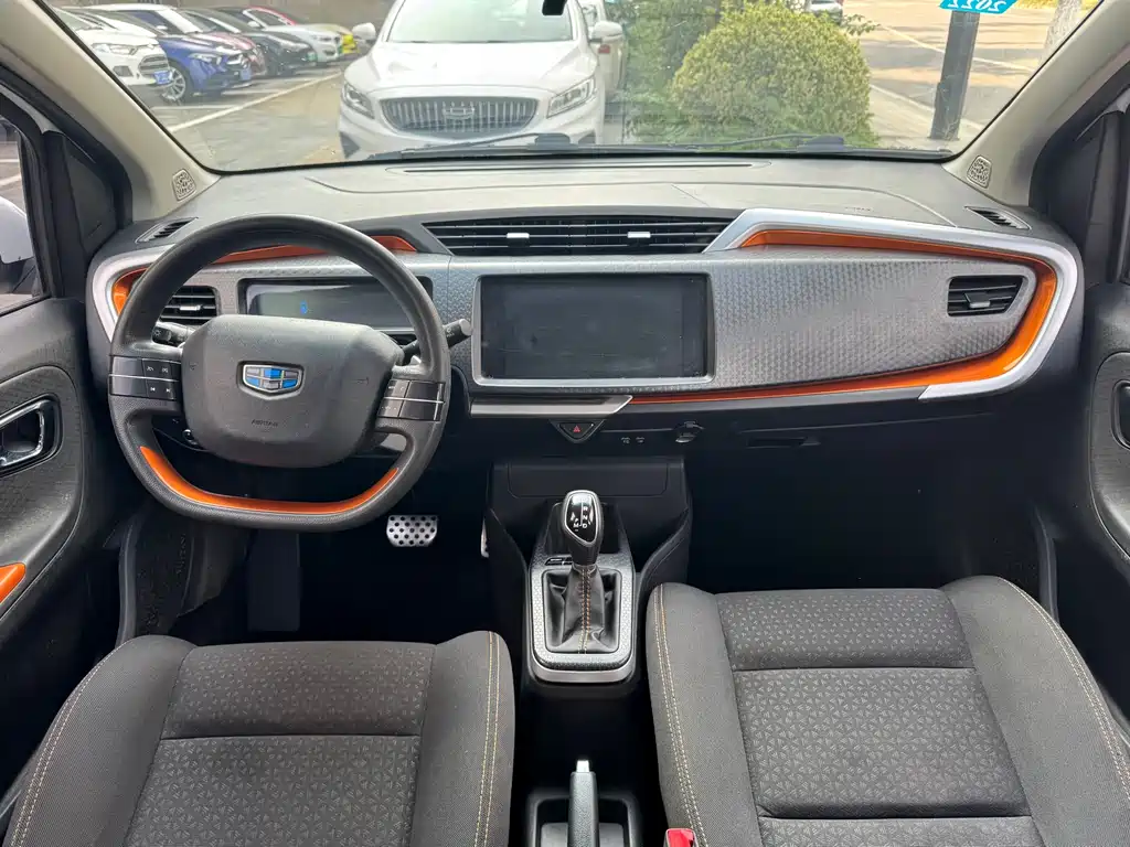 Geely Vision X1 1.3L Auto Fun Edition, фото 11