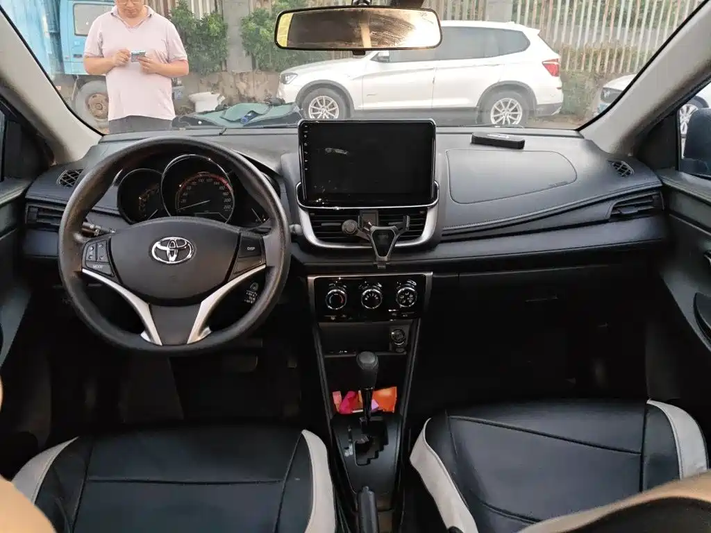 Toyota Yaris L — миниатюра 13
