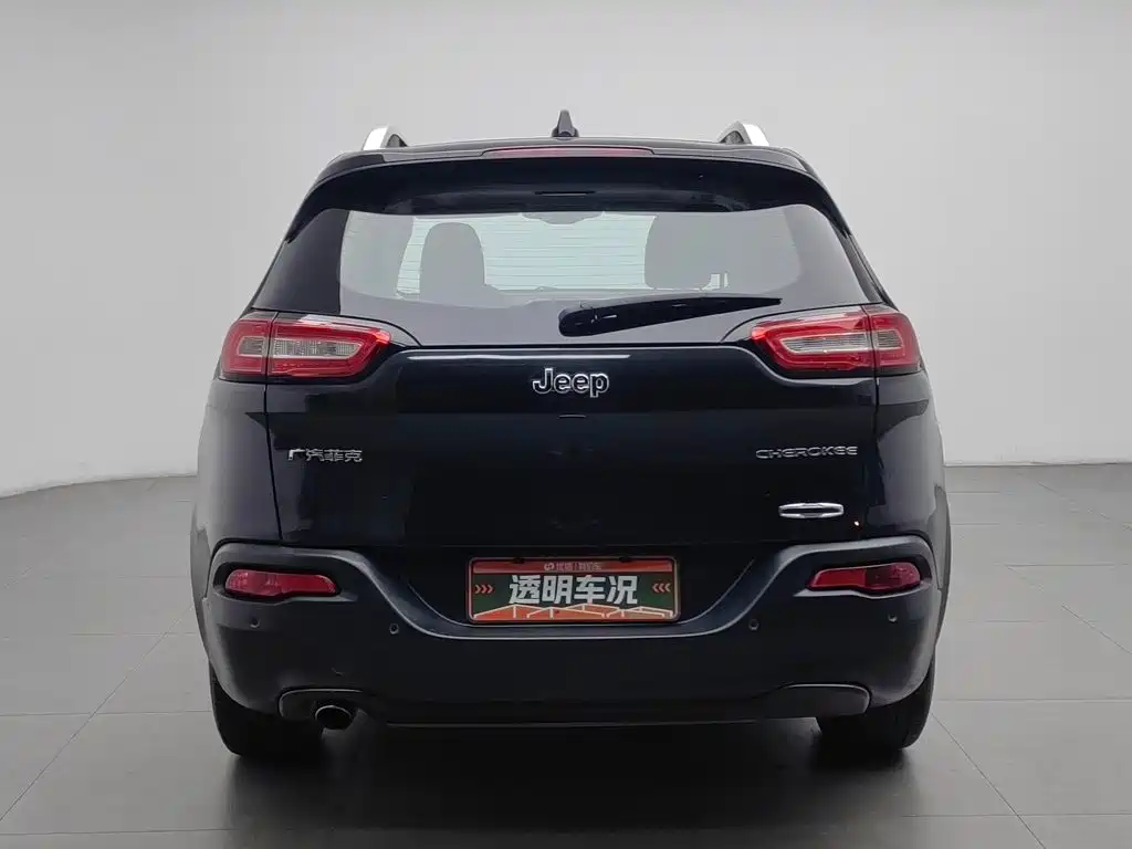 Jeep Cherokee — миниатюра 4