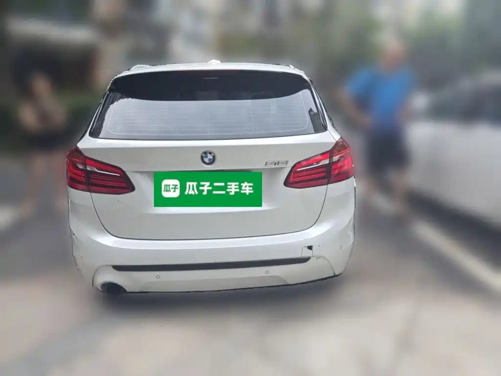 BMW 2 Series Active Tourer — миниатюра 3