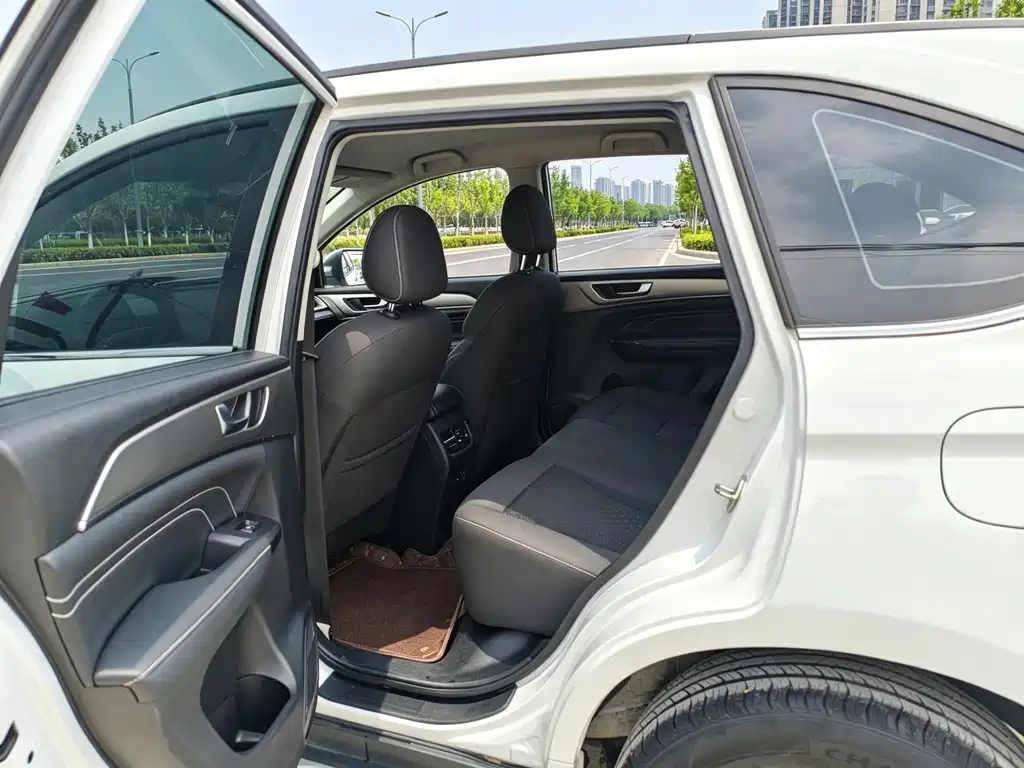 Haval M6 — миниатюра 9