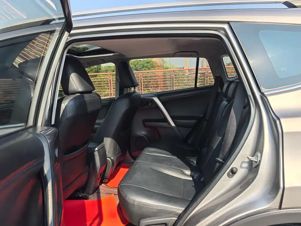 TOYOTA RAV4 RONGFANG