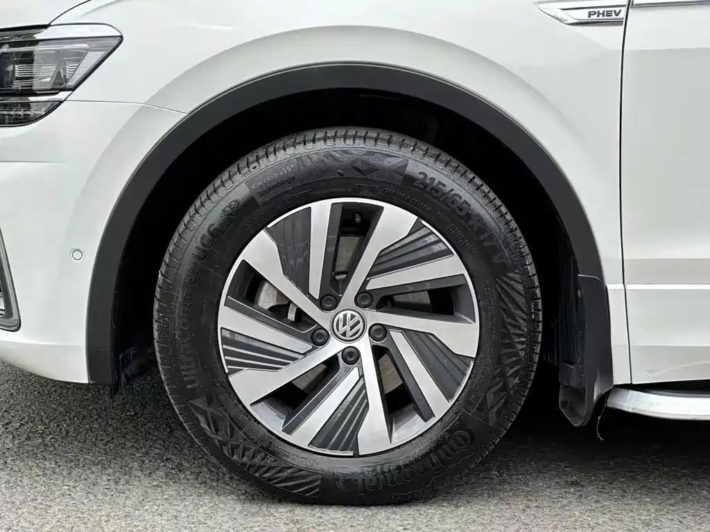 Volkswagen Tiguan L PHEV — миниатюра 19