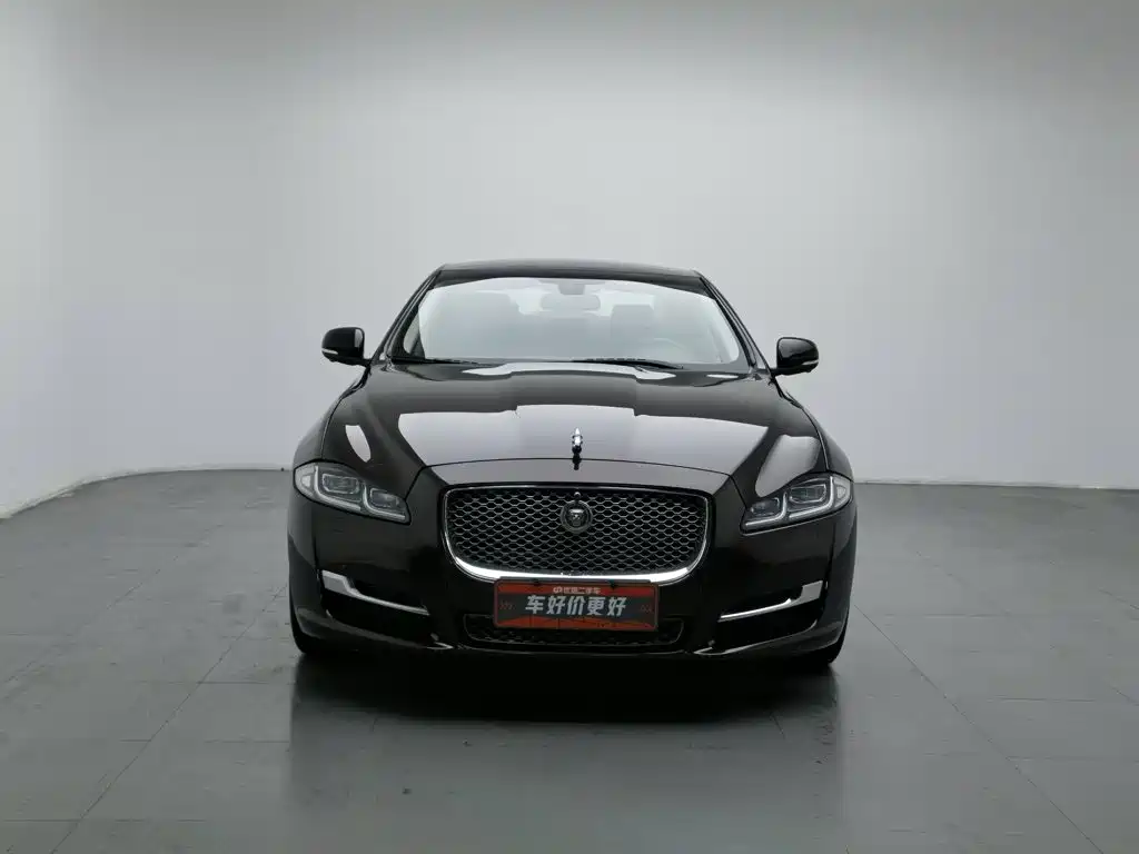Jaguar XJ — миниатюра 3