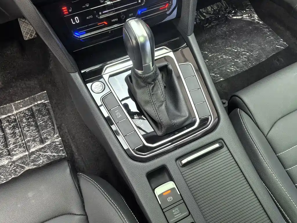 Volkswagen Magotan — миниатюра 8