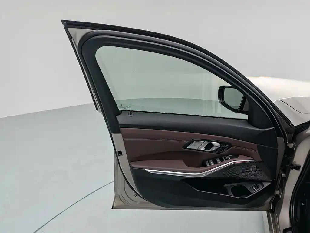 BMW 3 Series — миниатюра 6