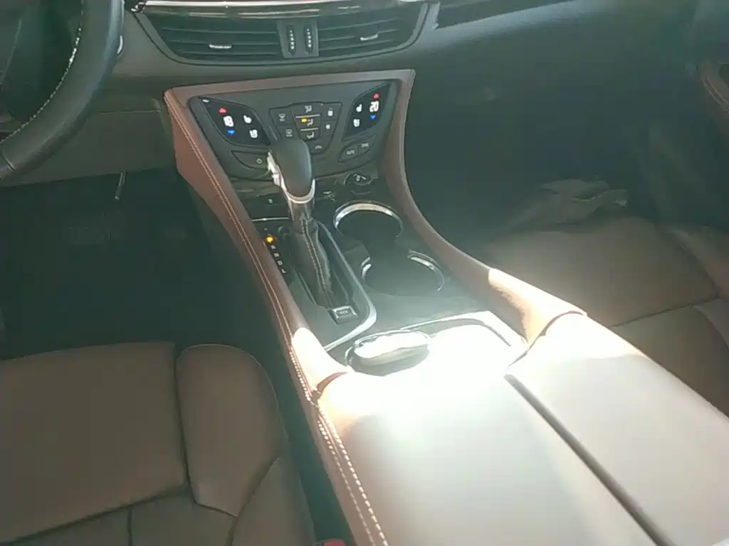 Buick Envision Plus — миниатюра 14