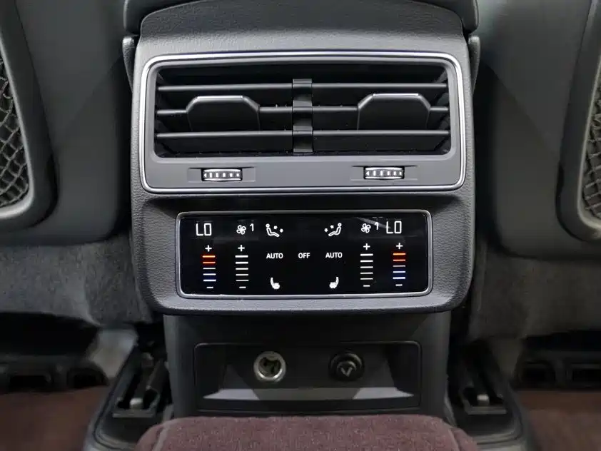 Audi Q7 — миниатюра 12
