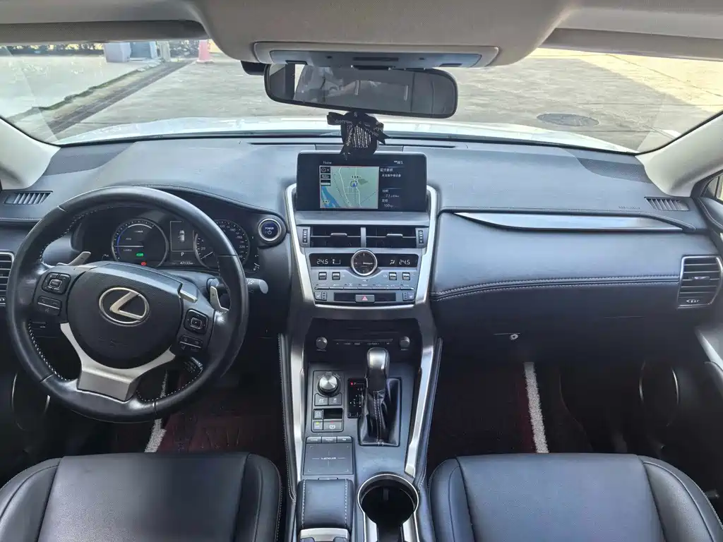 Lexus NX — миниатюра 7