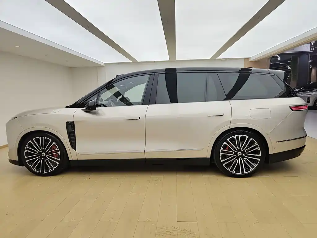 NIO ES8 — миниатюра 26
