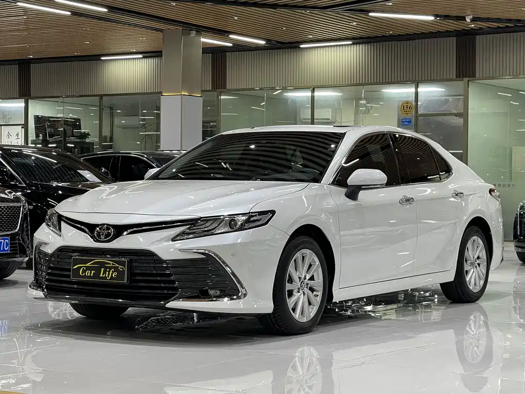 Toyota Camry 2021