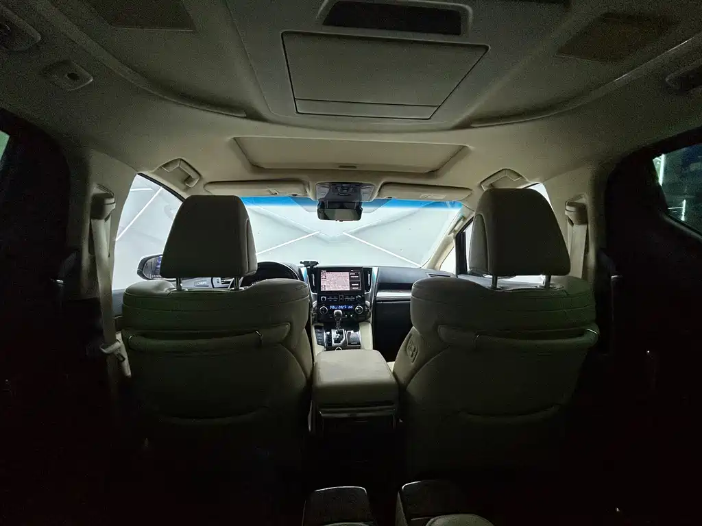 Toyota Vellfire — миниатюра 15