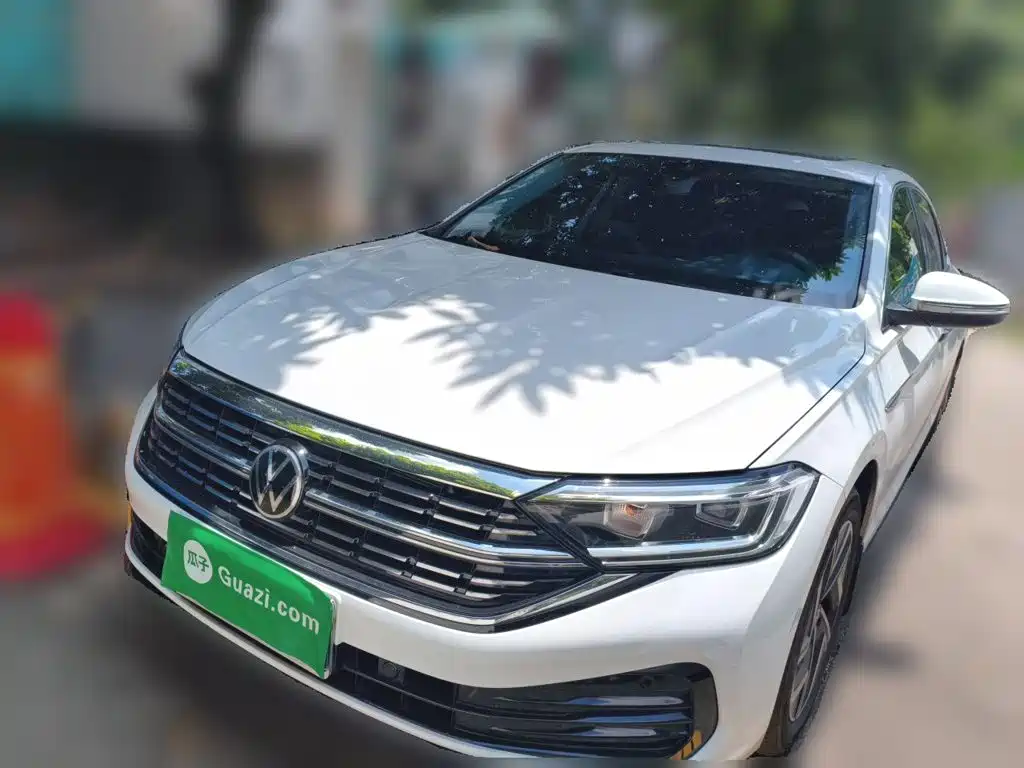 Volkswagen Sagitar 2025