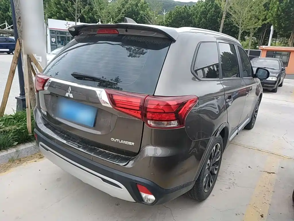 Mitsubishi Outlander 2019 2.0L Enjoy 5 мест V